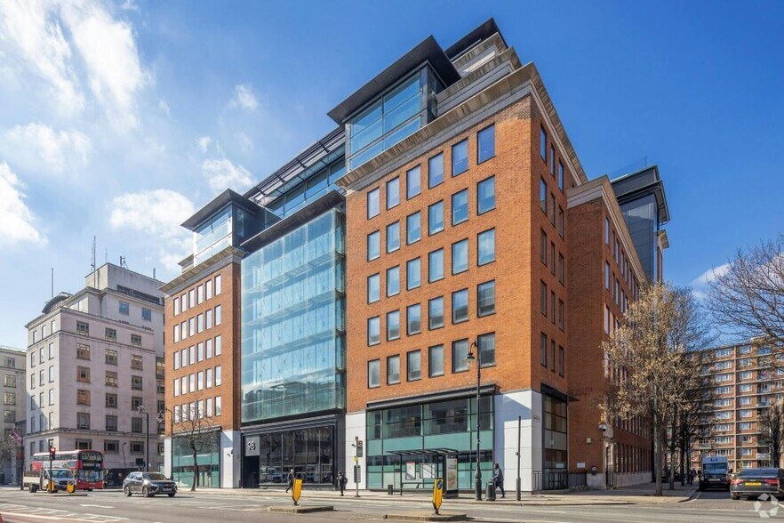 98 Theobalds Rd, Londres à louer - Photo de l’immeuble – Image 1 sur 4