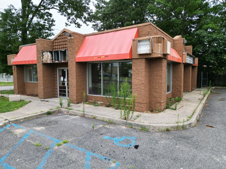 440 William Floyd Pky, Shirley, NY à vendre - Photo de l’immeuble – Image 3 sur 21