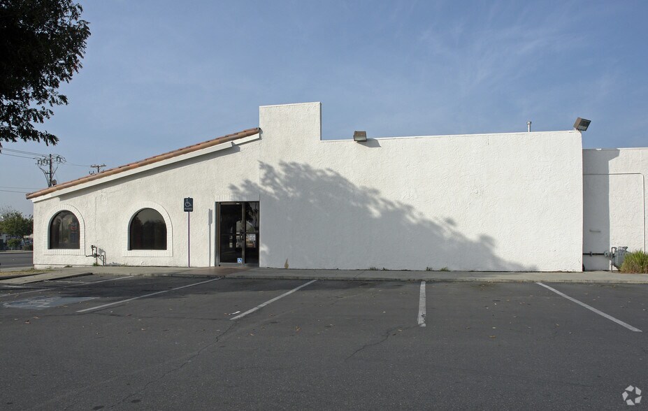44 E Barstow Ave, Fresno, CA à vendre - Photo de l’immeuble – Image 3 sur 8
