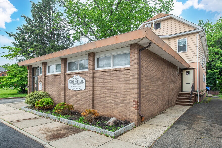 629 Franklin Ave, Nutley, NJ à vendre - Photo de l’immeuble – Image 2 sur 22