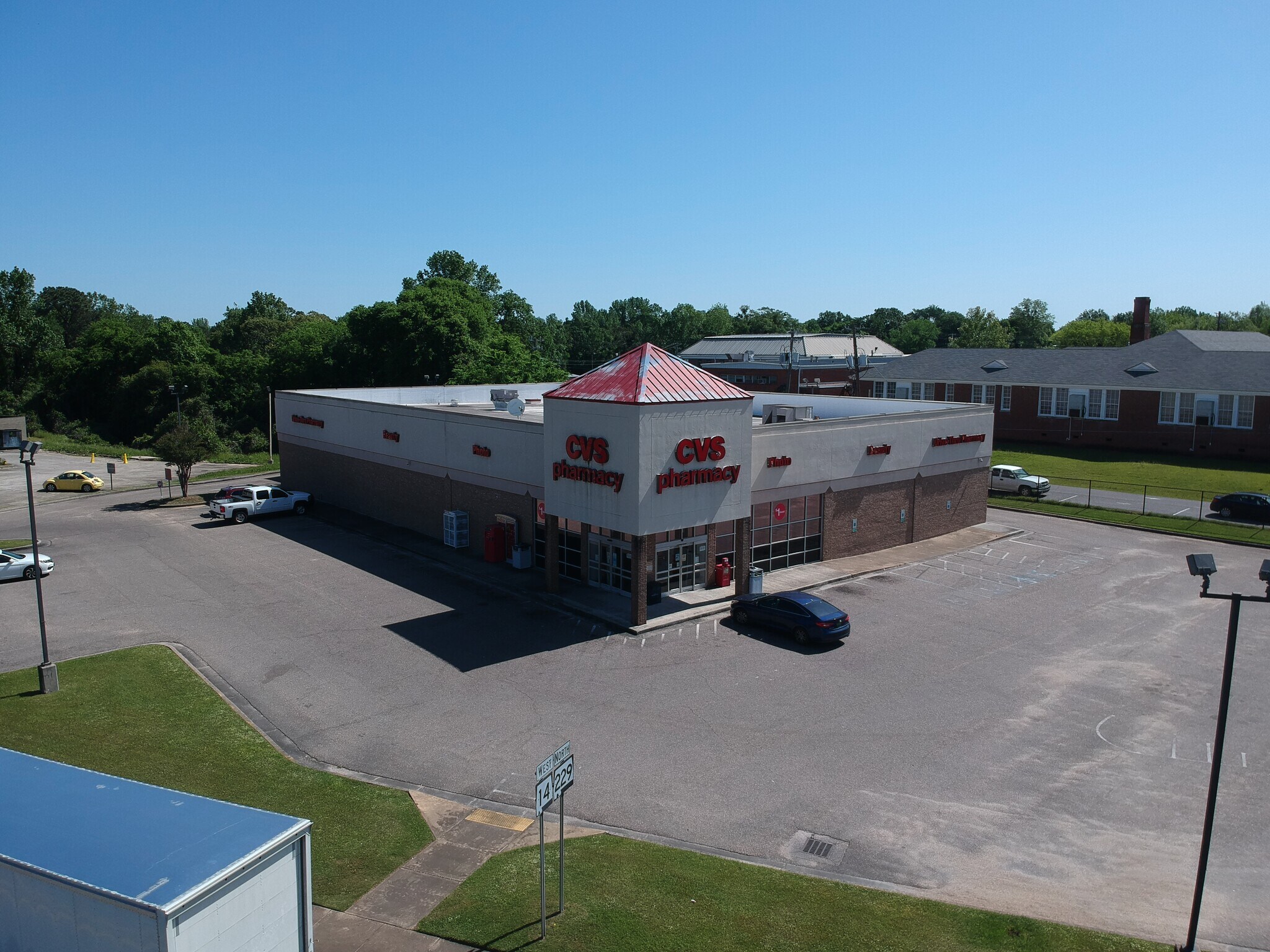 10 Gilmer Ave, Tallassee, AL à vendre Photo principale– Image 1 sur 13