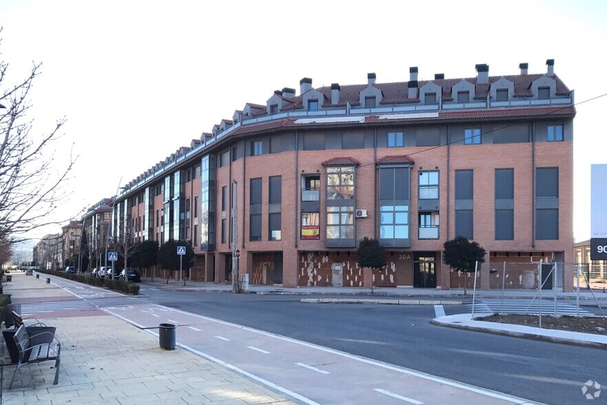 Avenida Príncipe de Asturias 20, Alovera, Guadalajara à louer - Photo principale – Image 1 sur 2