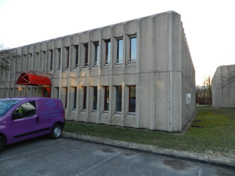 Bureau dans Meylan à louer - Photo de l’immeuble – Image 2 sur 11