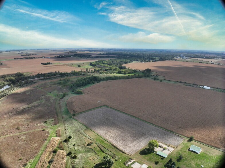 Red Ball Rd, Rockford, IA à vendre - Photo de l’immeuble – Image 3 sur 30