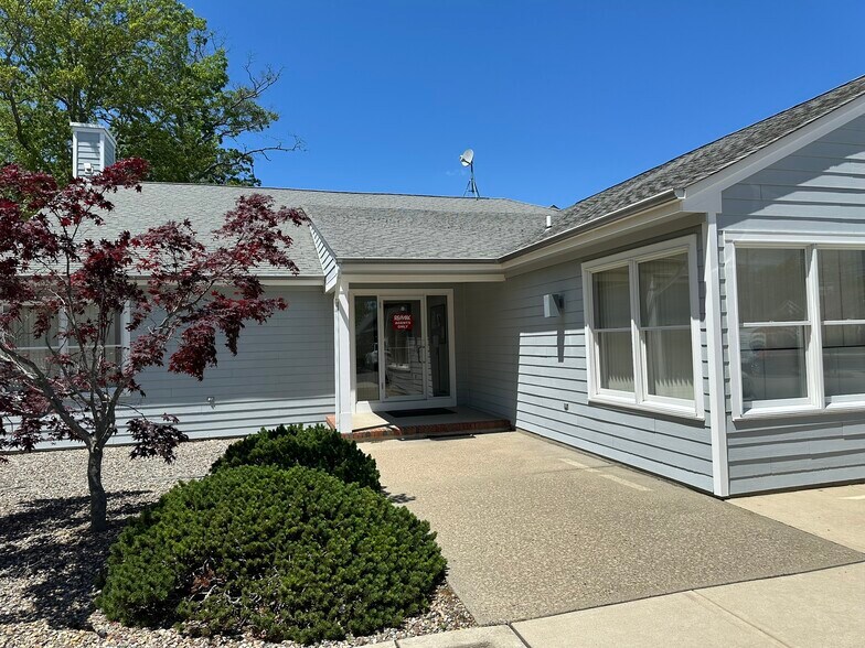 221 Lacey Rd, Forked River, NJ à louer - Photo de l’immeuble – Image 1 sur 4