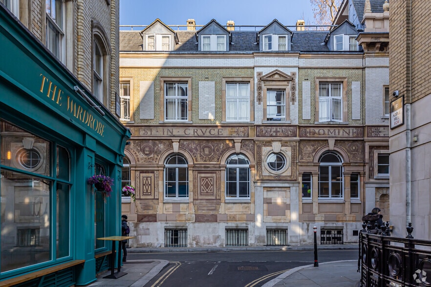 36 Carter Ln, Londres à vendre - Photo de l’immeuble – Image 3 sur 4