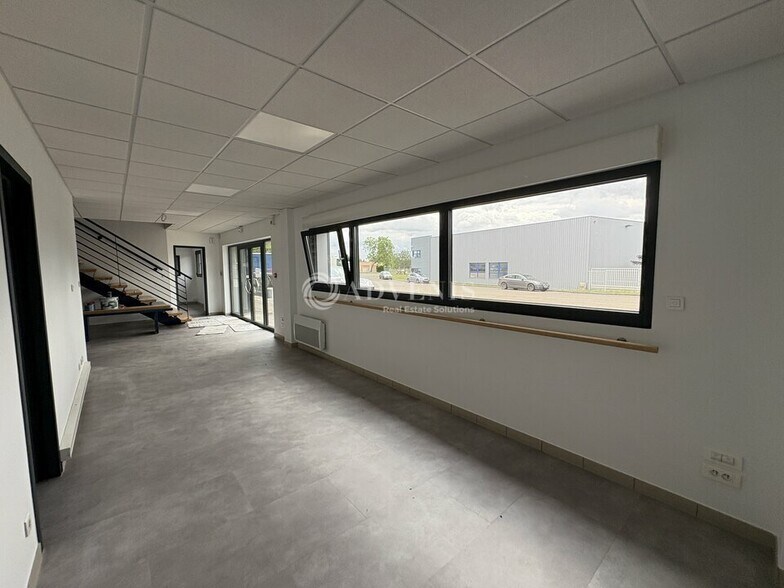 Local d’activités dans Obernai à louer - Photo de l’immeuble – Image 3 sur 11