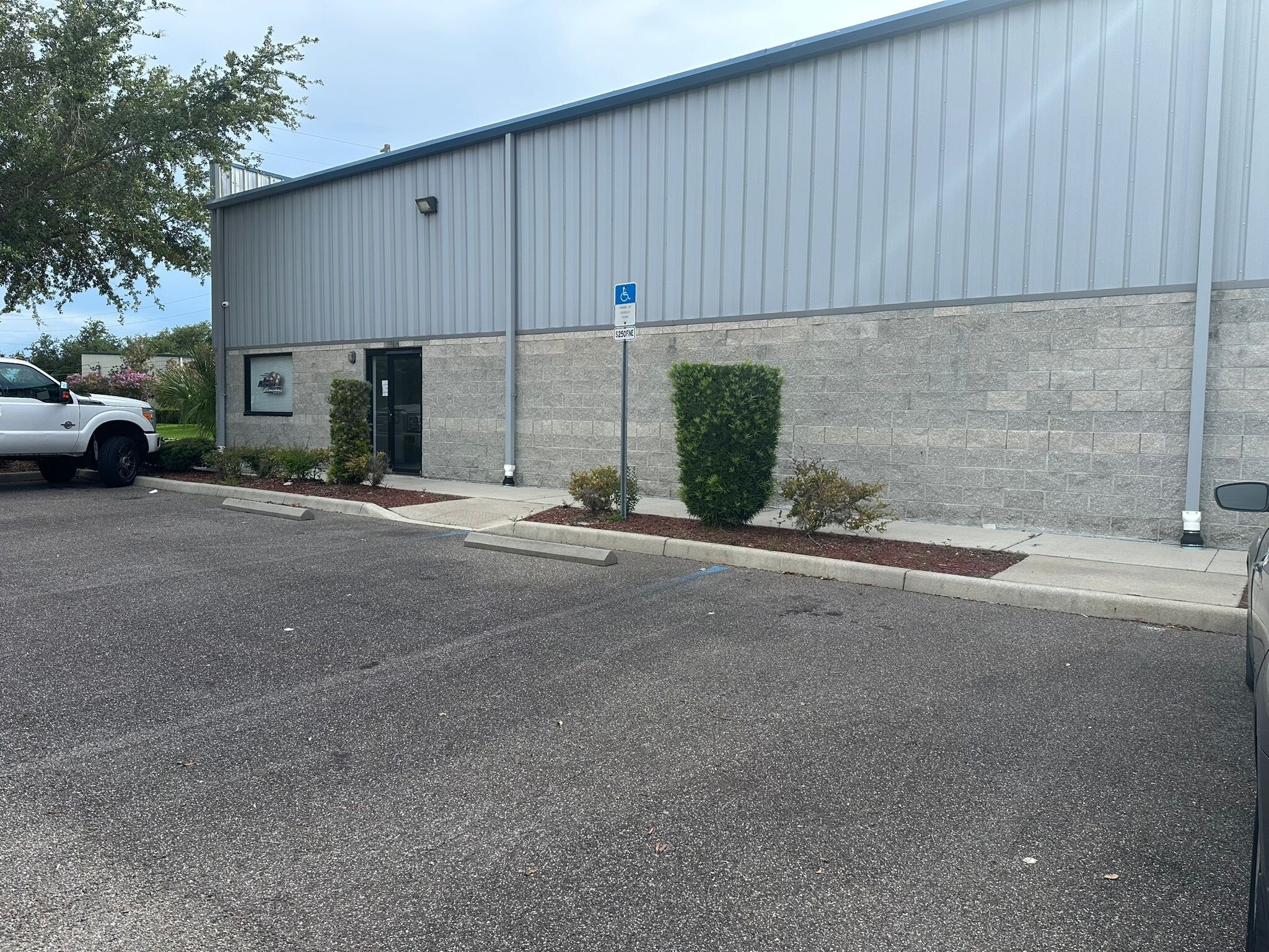 260-278 Springview Commerce Dr, DeBary, FL à louer Photo de l’immeuble– Image 1 sur 3