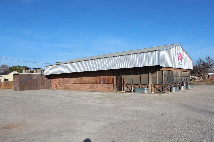 700 W California St, Seymour, TX à vendre - Photo de l’immeuble – Image 3 sur 29