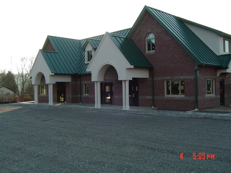 135-139 Fox Rd, Knoxville, TN à louer - Photo de l’immeuble – Image 2 sur 7