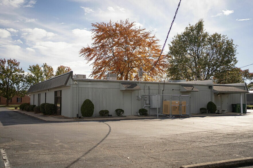 725 Harvard Dr, Owensboro, KY à louer - Photo de l’immeuble – Image 2 sur 30