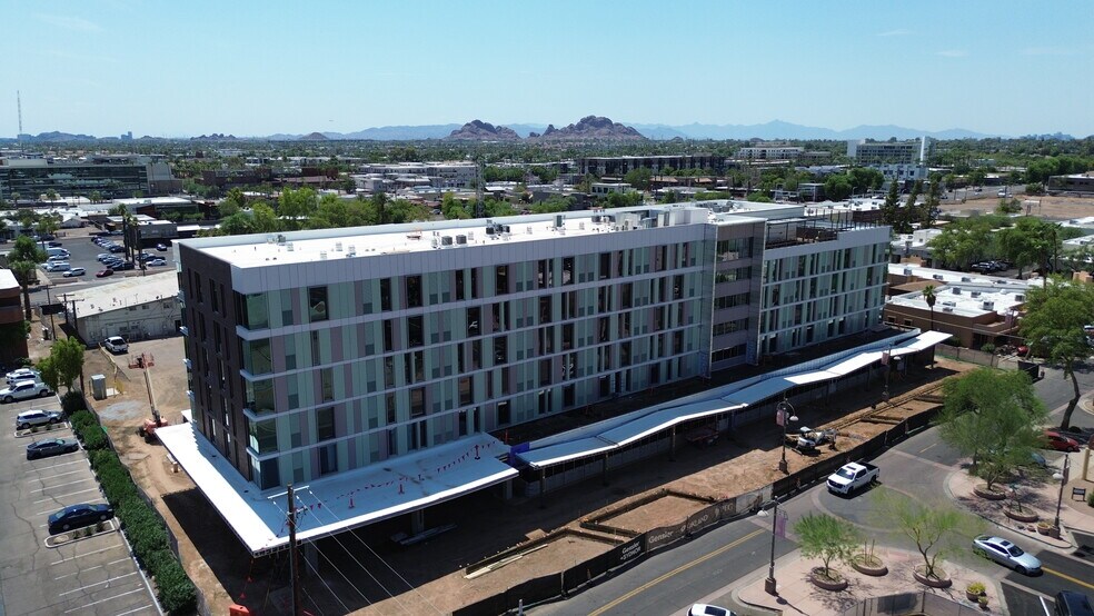 7117 E 3rd Ave, Scottsdale, AZ à louer - Photo de l’immeuble – Image 2 sur 6