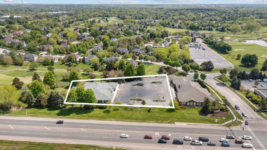 2323 Fargo Blvd, Geneva, IL à vendre - Photo de l’immeuble – Image 2 sur 10