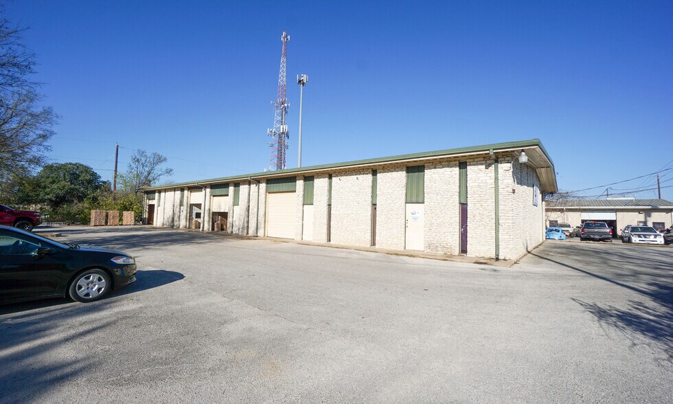 1500 Chisholm Trail Rd, Round Rock, TX à louer - Photo de l’immeuble – Image 3 sur 14