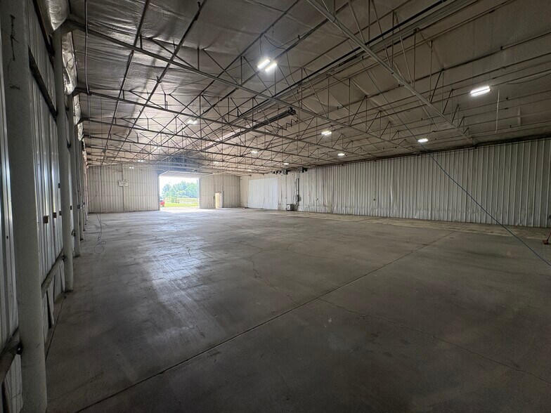 249 Industrial Ave, Pioneer, OH à louer - Photo de l’immeuble – Image 3 sur 5
