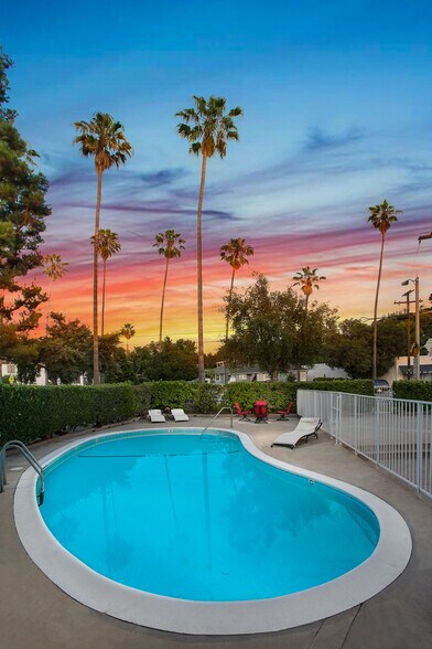 308 Pasadena Ave, South Pasadena, CA à vendre - Photo de l’immeuble – Image 3 sur 22