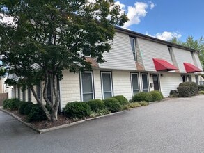 2701 Rowland Rd, Raleigh, NC à louer Photo de l’immeuble– Image 1 sur 11