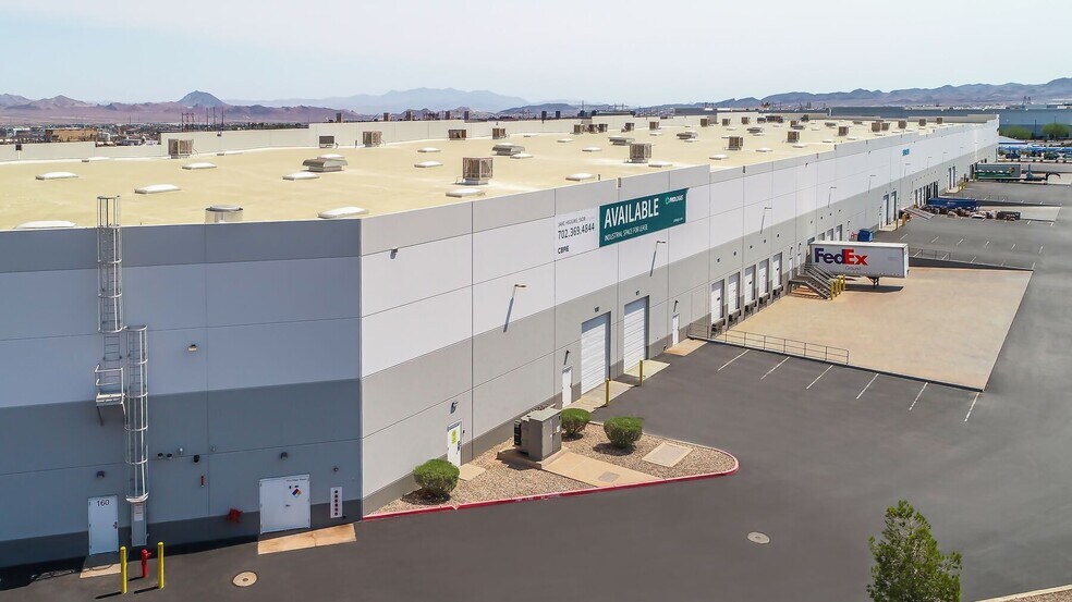 8385 Eastgate Rd, Henderson, NV à louer - Photo de l’immeuble – Image 2 sur 7