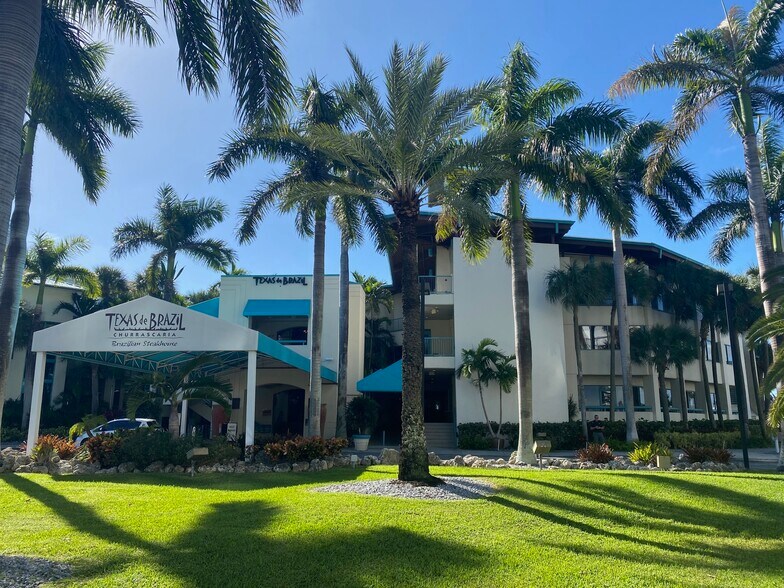 300 Alton Rd, Miami Beach, FL à louer - Photo de l’immeuble – Image 3 sur 16