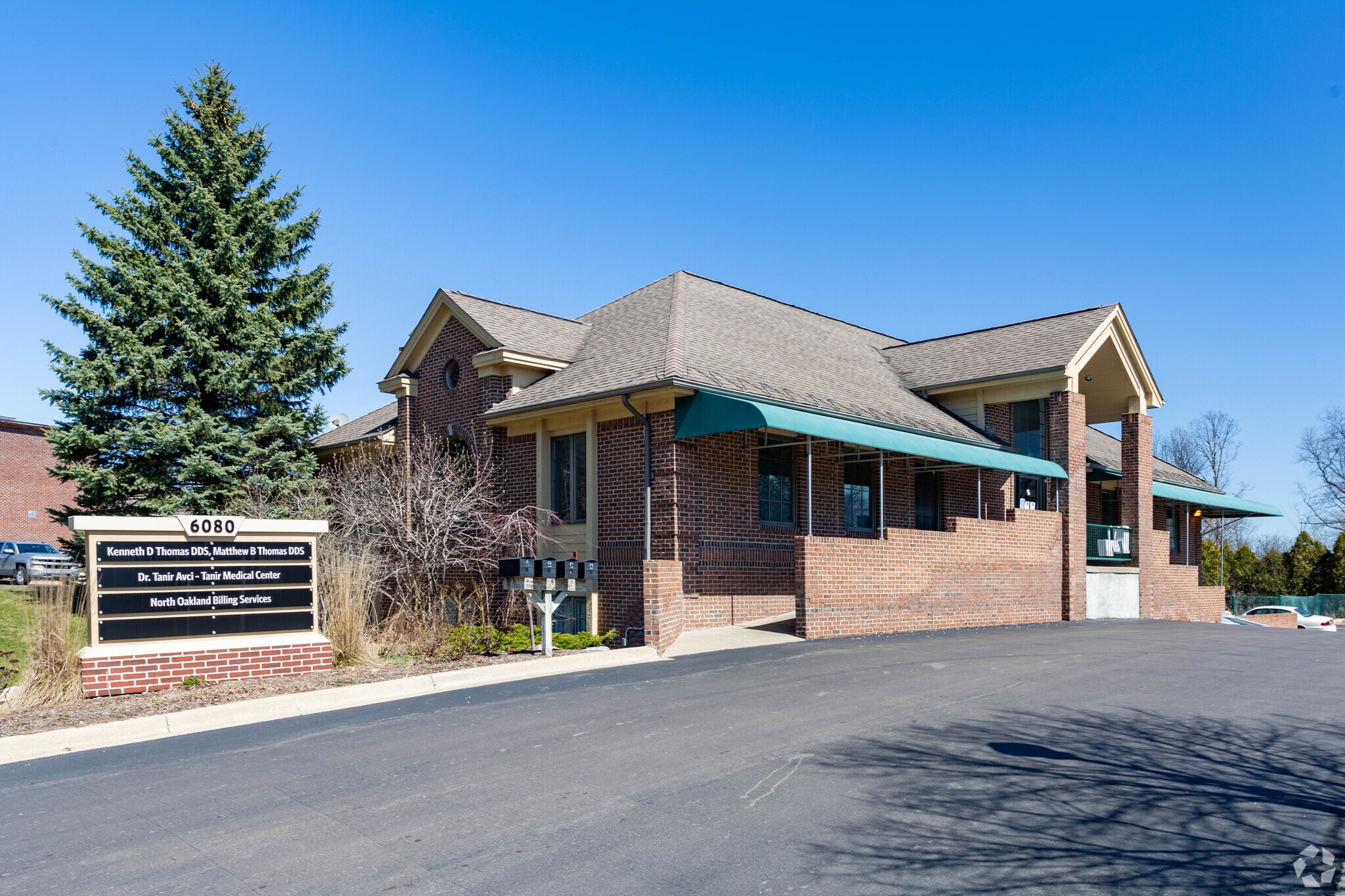 6080 Dixie Hwy, Independence Township, MI à louer Photo principale– Image 1 sur 6