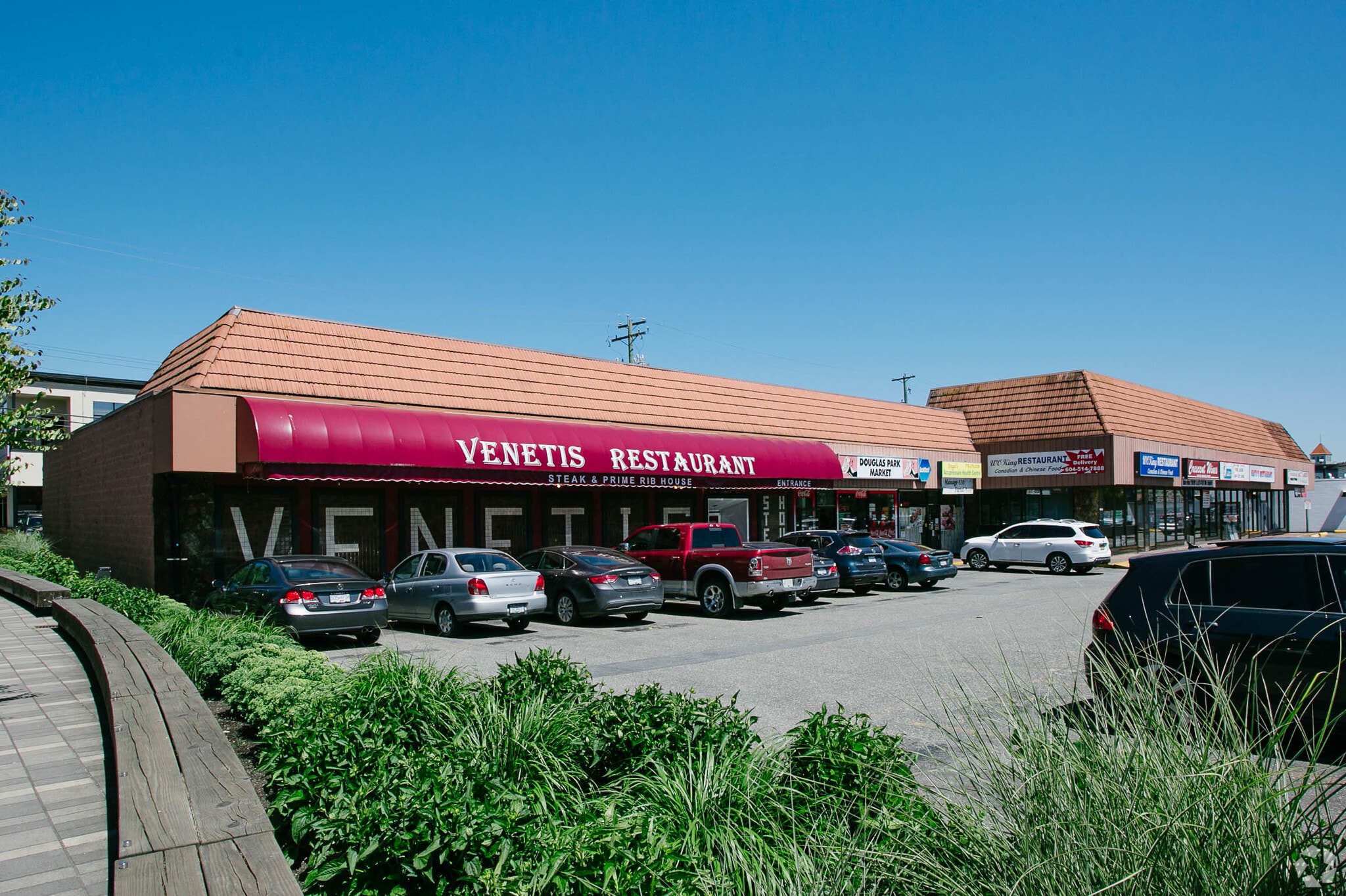 20511-20535 Douglas Cres, Langley, BC à louer Photo principale– Image 1 sur 22