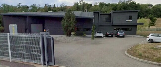 Plus de détails pour Local d’activités à vendre