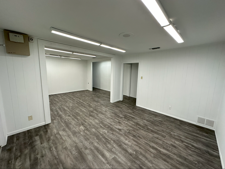 5909 Eden Dr, Haltom City, TX à louer - Photo de l’immeuble – Image 3 sur 13