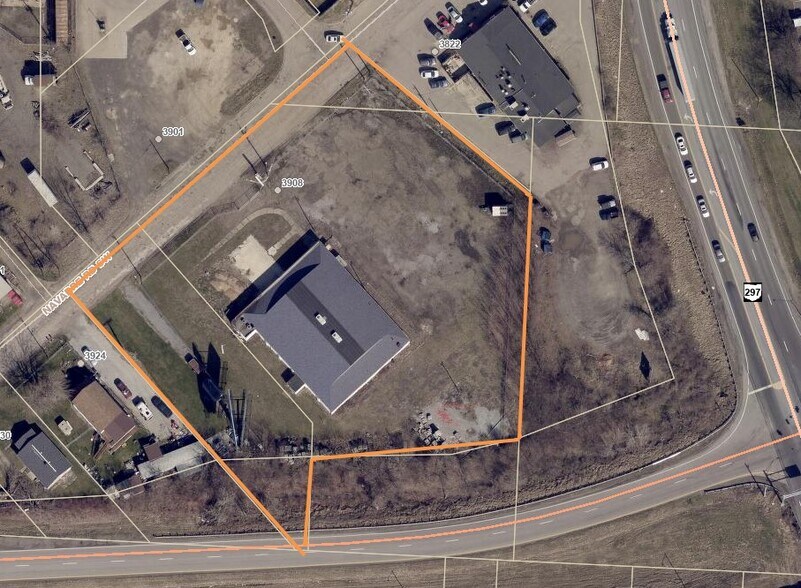 3908 Navarre Rd SW, Canton, OH à vendre - Photo de l’immeuble – Image 2 sur 5