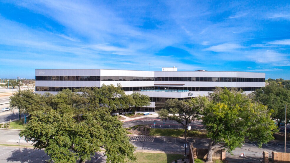 5710 Lyndon B Johnson Fwy, Dallas, TX à louer - Aérien – Image 3 sur 32