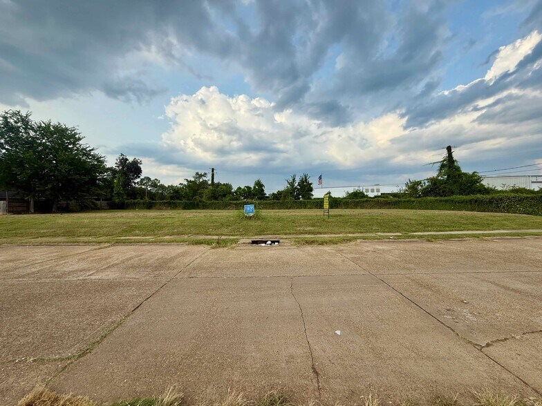 2600 Llewellyn Dr, Alexandria, LA à vendre - Photo de l’immeuble – Image 2 sur 3