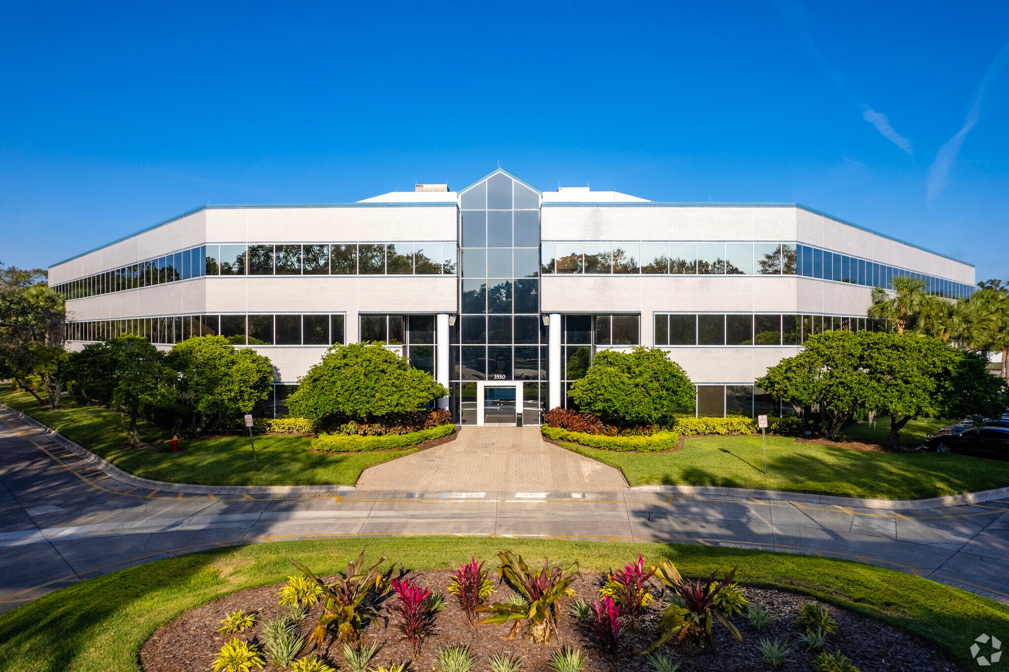 3450-3550 Buschwood Park Dr, Tampa, FL à louer Photo principale– Image 1 sur 16