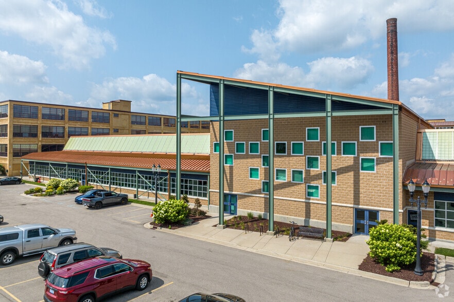 725 Prudden St, Lansing, MI à louer - Photo principale – Image 1 sur 22