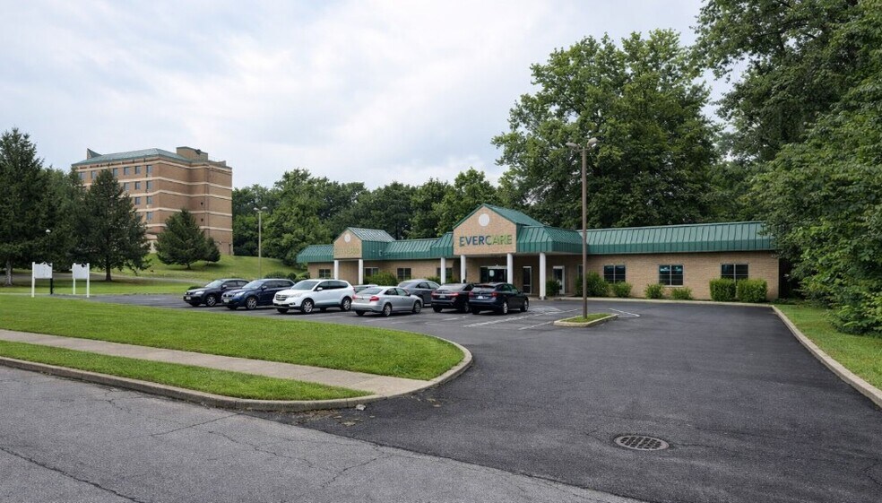 31 Cerone Plz, Newburgh, NY à vendre - Photo principale – Image 1 sur 37