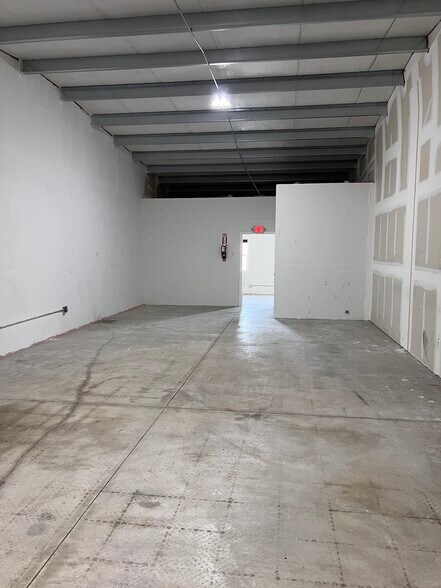 5316 Lena Rd, Bradenton, FL à louer - Photo intérieure – Image 2 sur 10