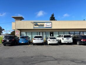 3508 32nd Ave NE, Calgary, AB à louer Photo de l’immeuble– Image 1 sur 2