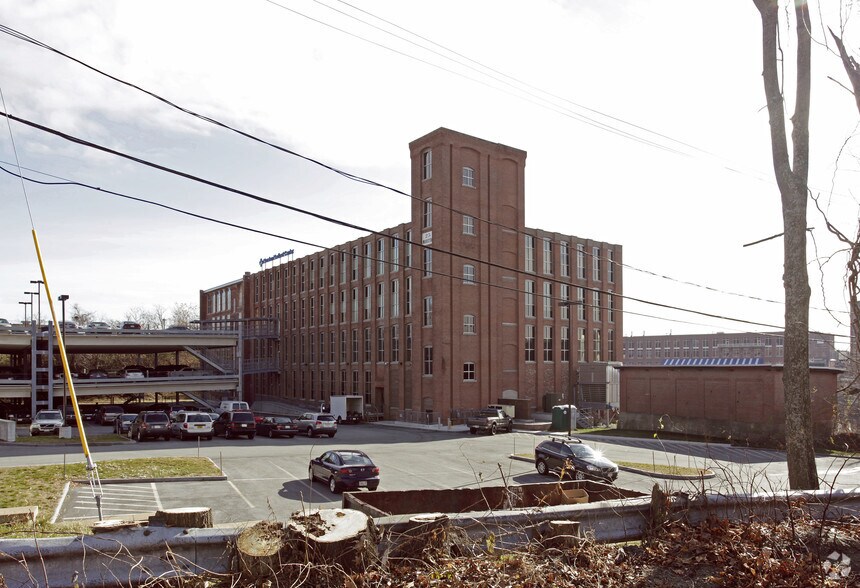 25 Marston St, Lawrence, MA à louer - Photo de l’immeuble – Image 3 sur 50