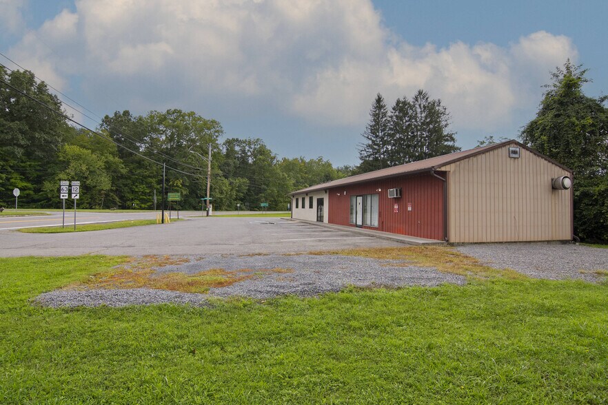 1931 Alta Dr, Alderson, WV à vendre - Photo de l’immeuble – Image 2 sur 74