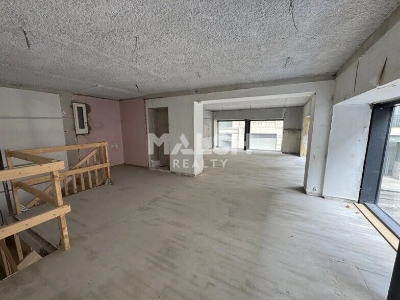 Local commercial dans Saint-Étienne à louer - Photo de l’immeuble – Image 3 sur 4