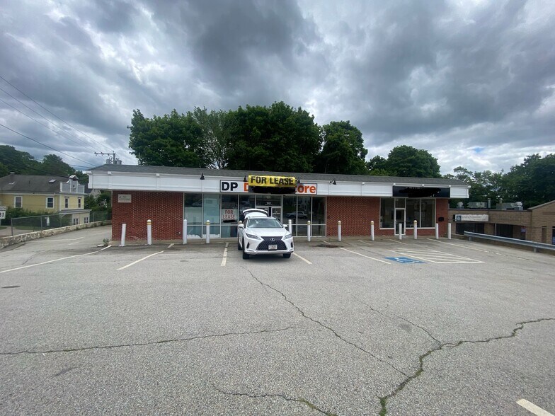 160 Main St, Spencer, MA à louer - Photo de l’immeuble – Image 1 sur 7