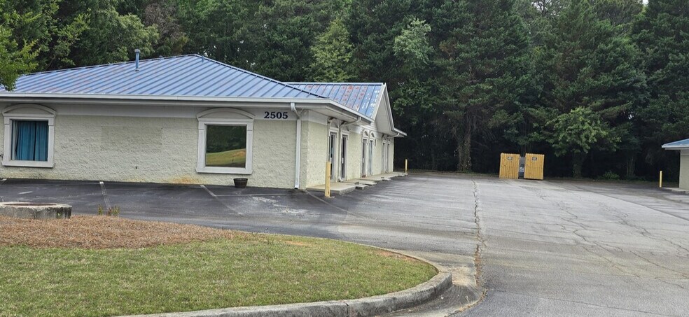 2505 Eastgate Pl, Snellville, GA à louer - Photo de l’immeuble – Image 2 sur 4
