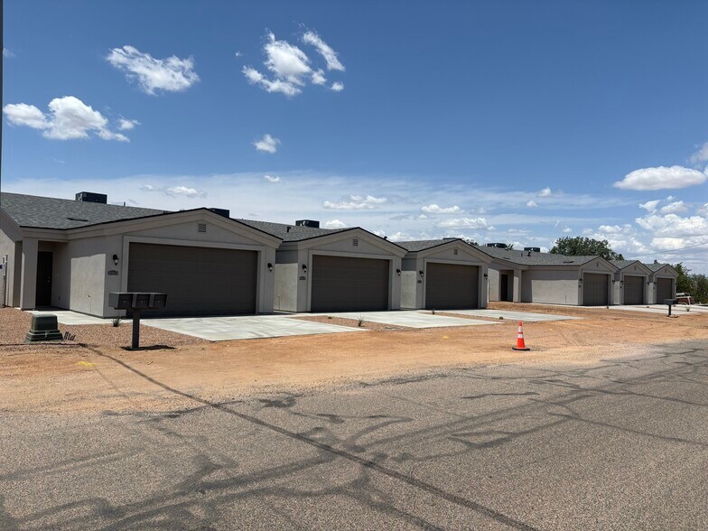 4065 N Arizona St, Kingman, AZ à vendre - Photo principale – Image 1 sur 36