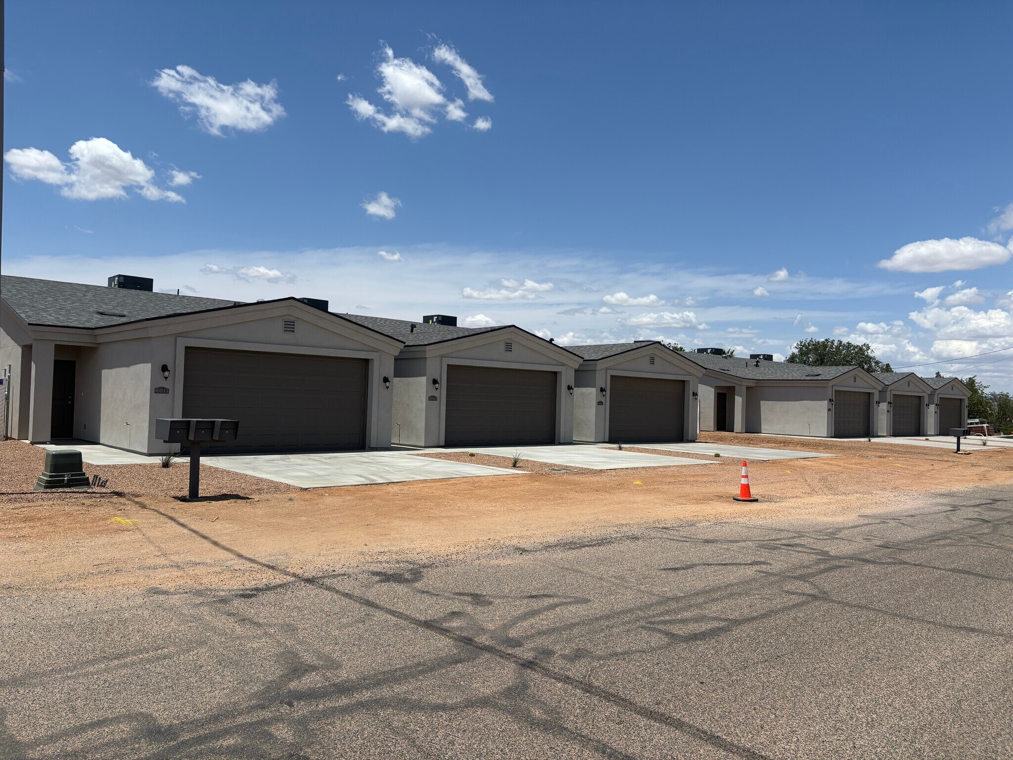 4065 N Arizona St, Kingman, AZ à vendre Photo principale– Image 1 sur 37