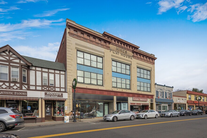 92 Lafayette Ave, Suffern, NY à louer - Photo de l’immeuble – Image 1 sur 11