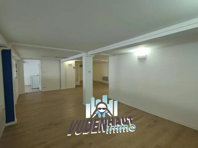 Plus de détails pour Bureau à louer