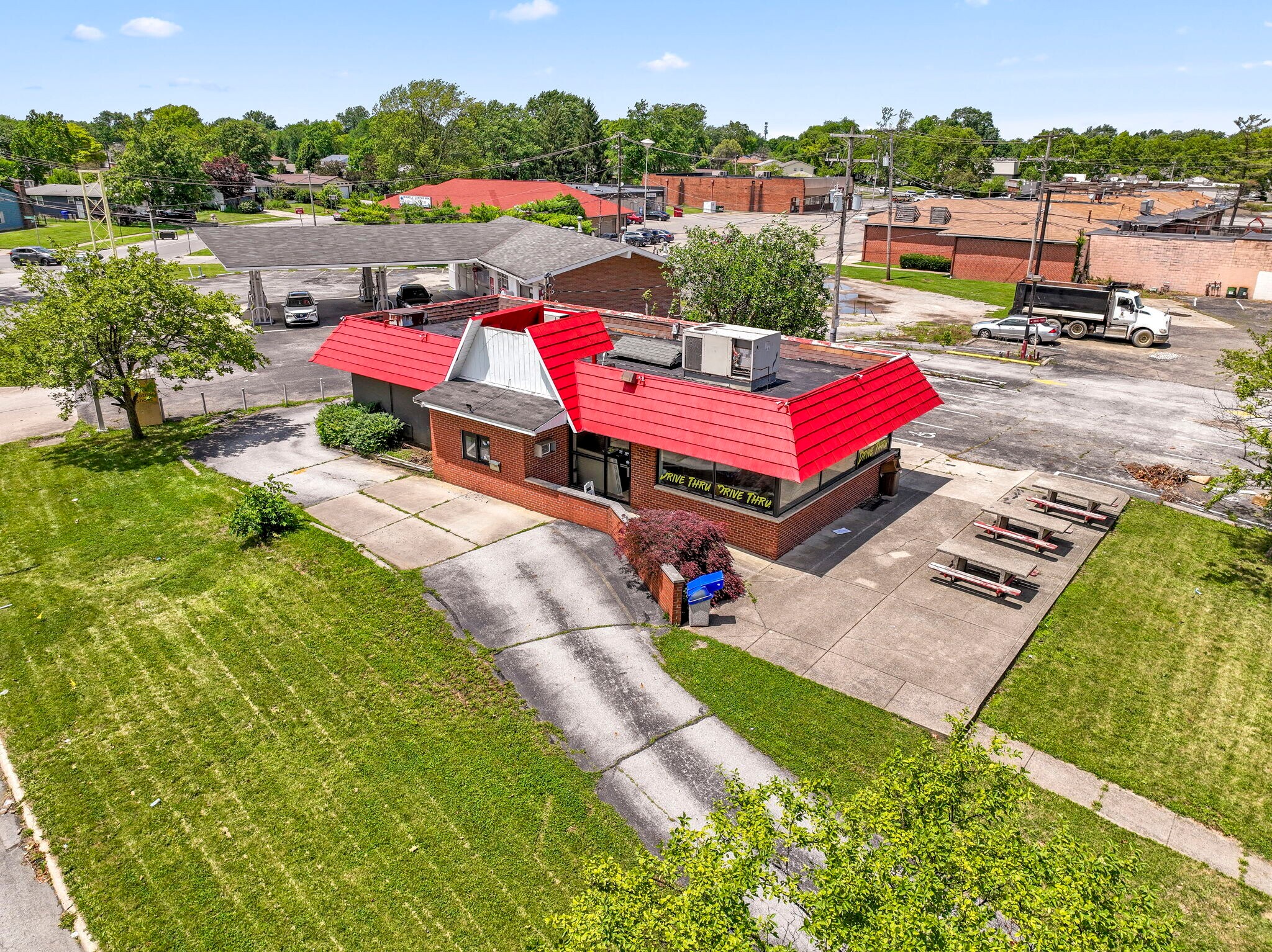 1900 Tamarack Cir S, Columbus, OH à louer Photo de l’immeuble– Image 1 sur 49