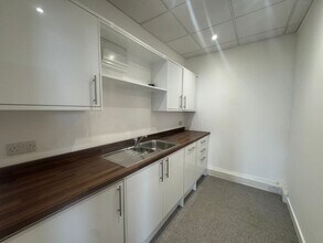 31-41 Chatsworth Rd, Worthing à louer Photo intérieure– Image 1 sur 6