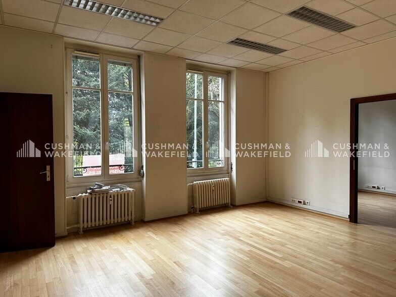 Bureau dans Strasbourg à louer - Photo de l’immeuble – Image 3 sur 10