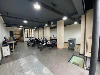 Plus de détails pour Local commercial à louer