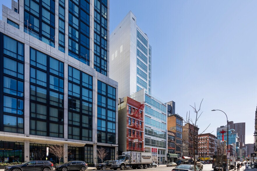 139 Bowery, New York, NY à louer - Photo de l’immeuble – Image 3 sur 6