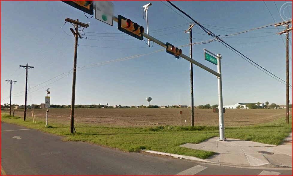 Alberta Rd, Edinburg, TX à vendre - Photo de l’immeuble – Image 3 sur 5